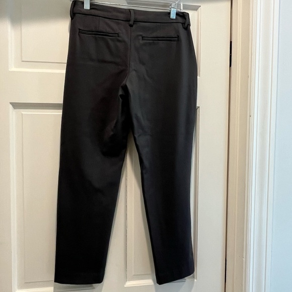 Liverpool Los Angeles Ankle Pant. Dark Grey. Size 4/27P. - Picture 2 of 4